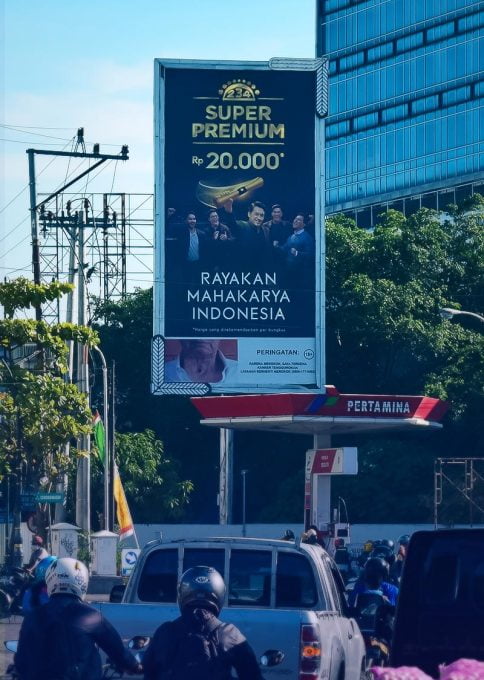 2023-01-sampoerna-billboard-bubakan-semarang-pt